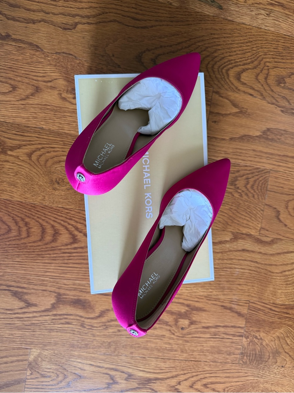 Brand new - MICHAEL Michael Kors Fuchsia Pointed-Toe Flats